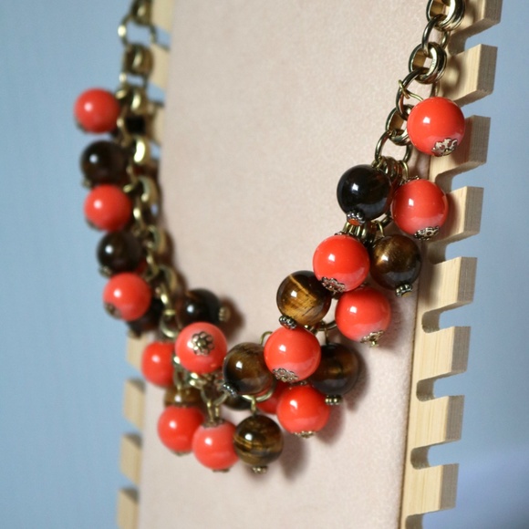 Vintage Tiger's Eye and Faux Coral Bead Choker Necklace Gold Tone Chain - Picture 1 of 6
